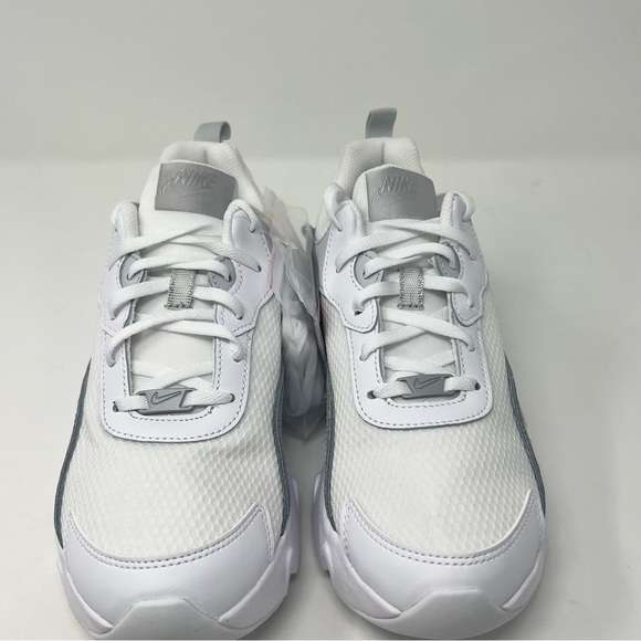 Nike Women RYX 365 II White / Metallic Platinum Sneaker Women’s size 8 - Picture 4 of 8